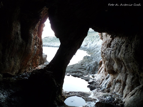 Grotta delle Striare, interno