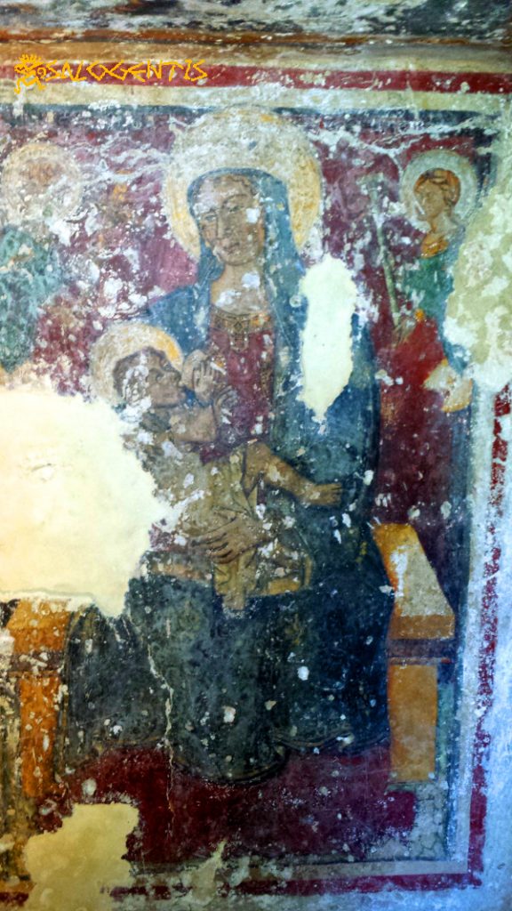 Cripta della Favana, Vergine allattante