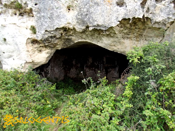 Ingresso alla grotta del turco, Otranto