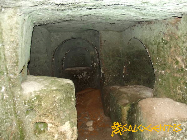 Cripta anonima di Giurdignano, interno